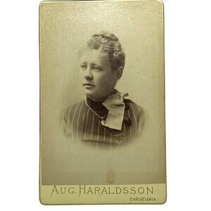 Antique Victorian Era Photograph Women 1890s Card Portrait Norway AUG HARALDSSON
